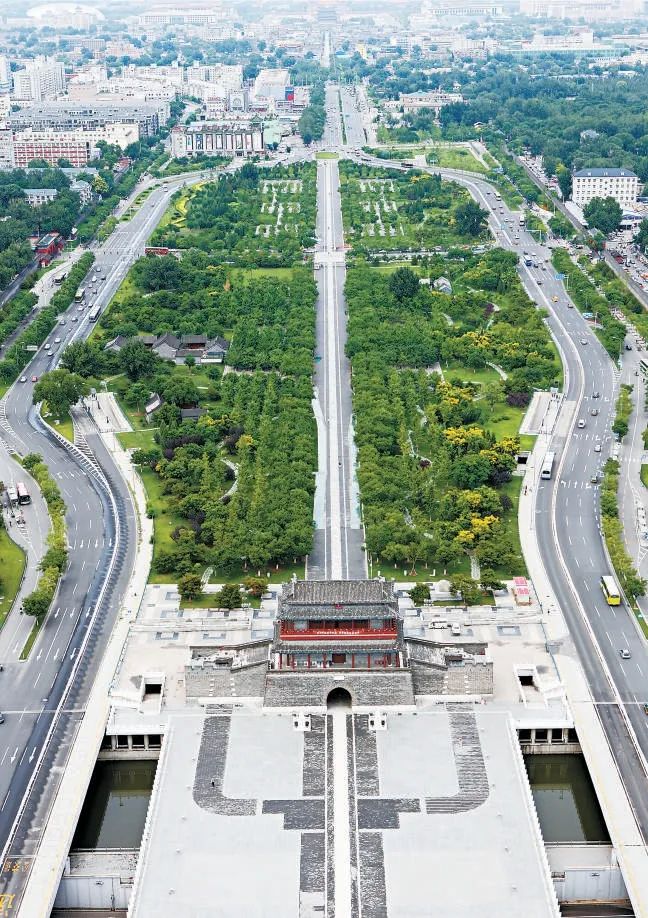 永定门广场建成后航拍，来源：北京日报纪事，作者张小英.jpg
